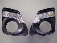2010-UP ALTIS 日行燈