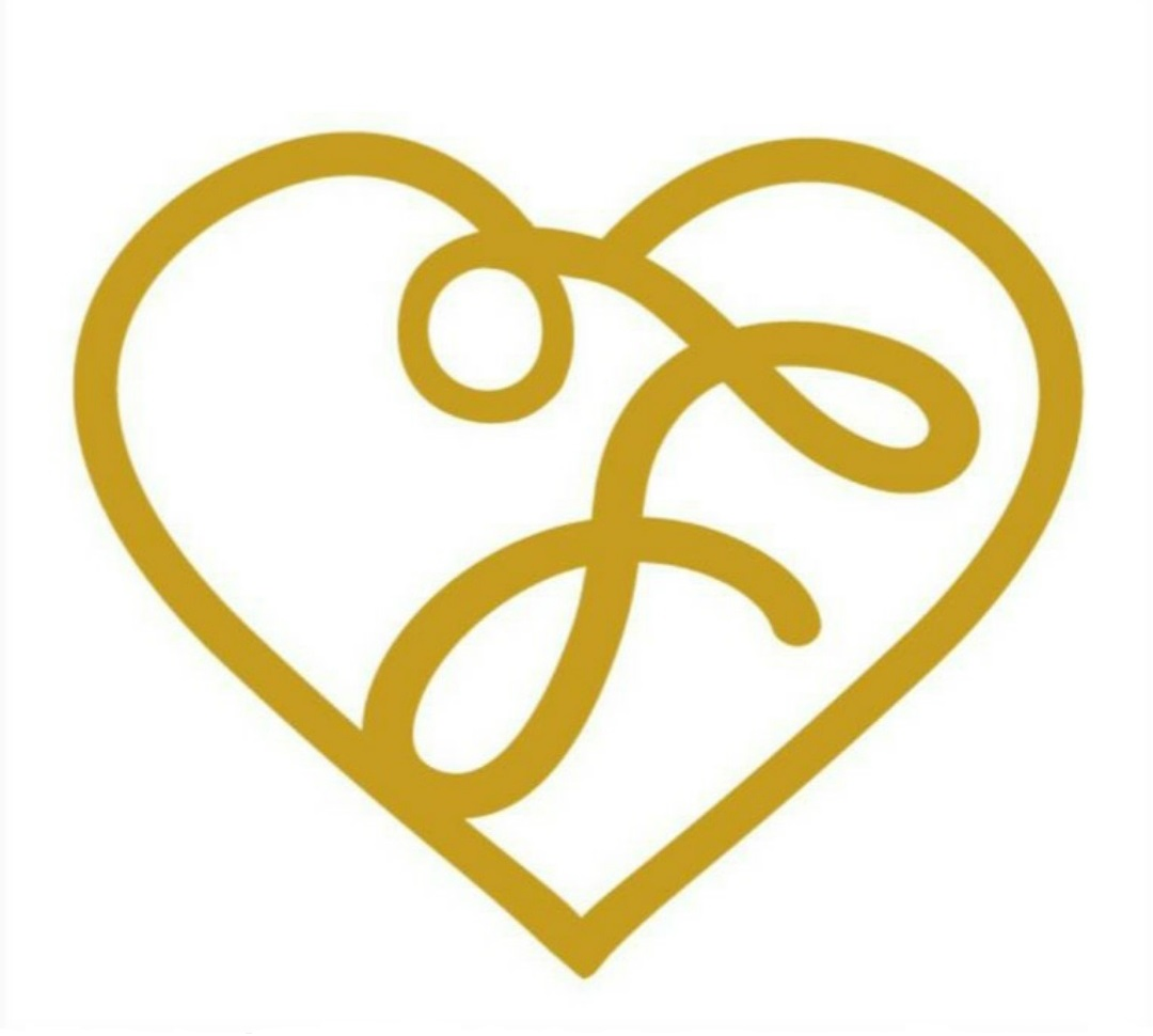 青青國際有限公司Logo
