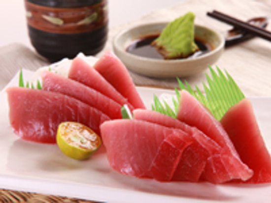「鮪壽司」：品嚐新鮮生魚片不用跑去漁港