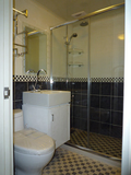 淋浴拉門安裝設計-衛浴設備買賣安裝-房屋裝修改建
