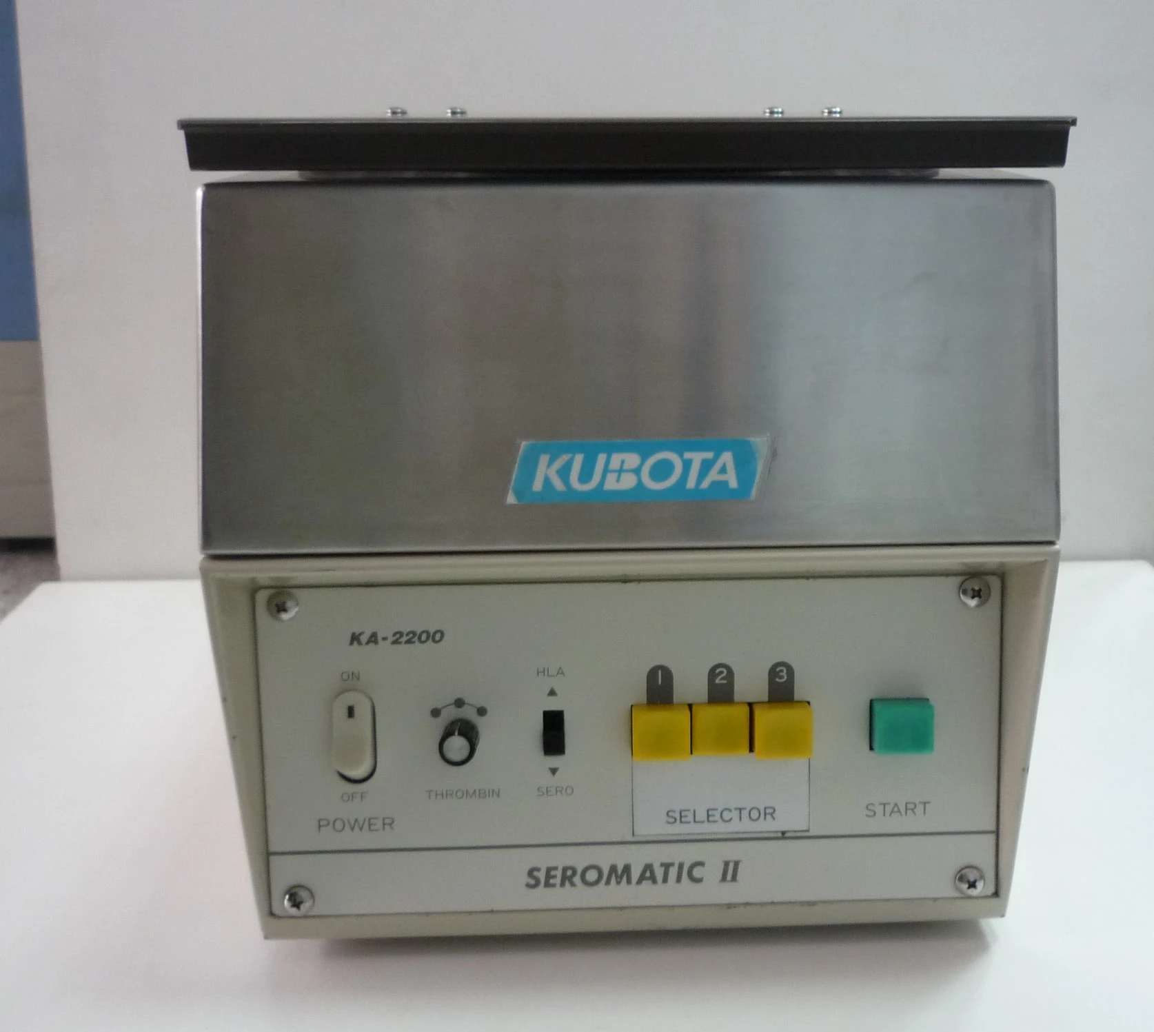 血庫離心機 KUBOTA KA-2200