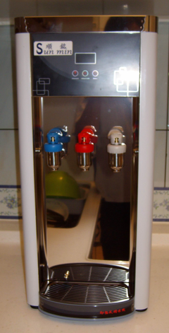 三溫補水機