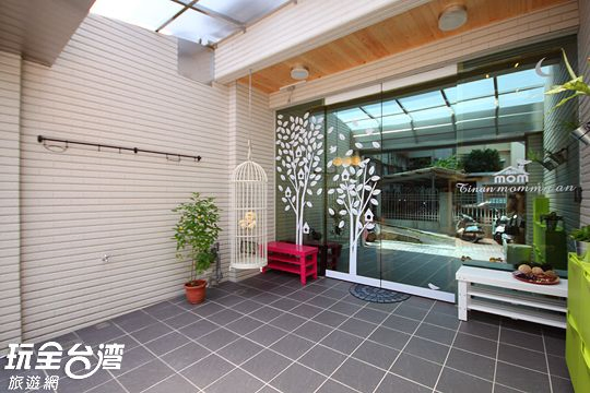 青年館