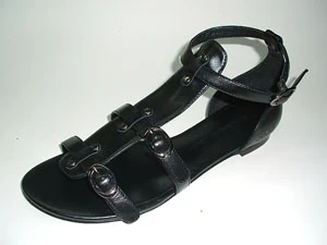 商品編號 AJJS118K-88 平底涼鞋(黑)