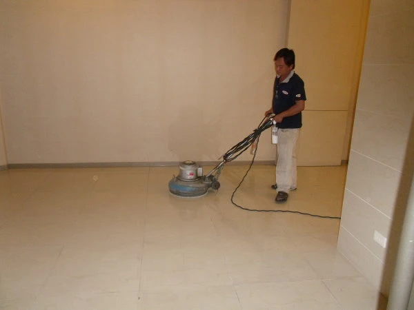 地板清潔打蠟｜地板清掃
