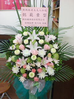 喪禮高架藝術花籃