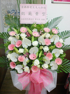 喪禮高架藝術花籃