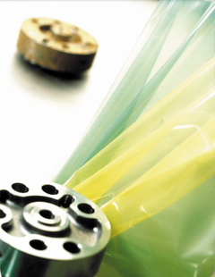 MetPro VCI防銹膜具有超強的防銹機能，僅需一層包裝，即可獲得充分的防銹保障。-MetPro VCI 氣化性防銹袋,抗氧化袋
